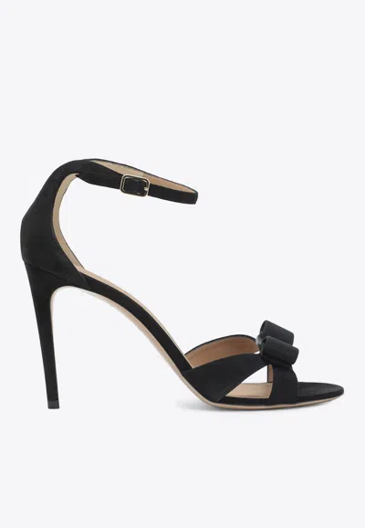 Ferragamo Roxy 90 Vara Bow Suede Sandals In Black