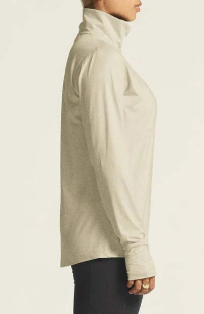 Craft Flow Quarter Zip Pullover In Neutral