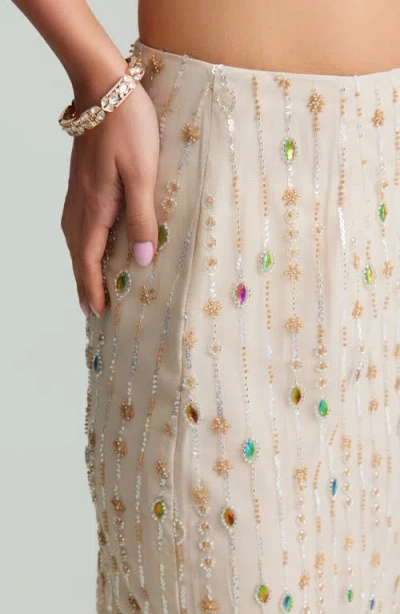 Holichic Isha Maxi Skirt In White