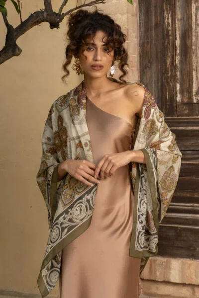 Elizabetta Venere In Multi