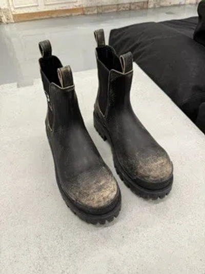 Balenciaga Strike Distressed Leather Chelsea Boots In Black