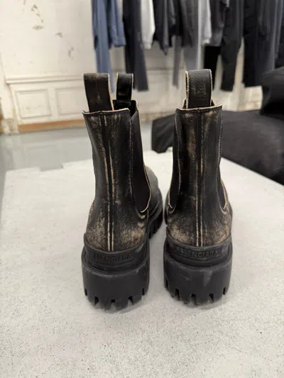 Balenciaga Strike Distressed Leather Chelsea Boots In Black