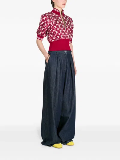 褶饰阔腿牛仔裤