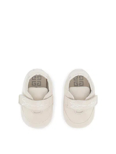 Givenchy Sneakers With Logo In Brown