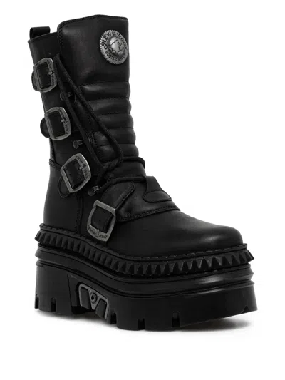 扣环水台式靴子