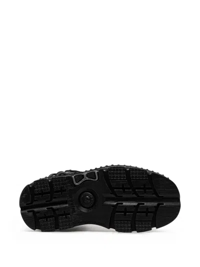 扣环水台式靴子