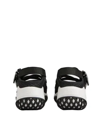 Roger Vivier Viv Run Strass Sneakers In Black