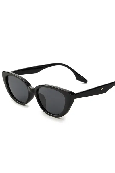 Cupshe Low Profile Black Sunglasses In Black