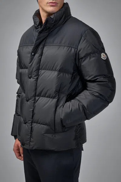 Moncler Virolais Short Down Jacket In Black