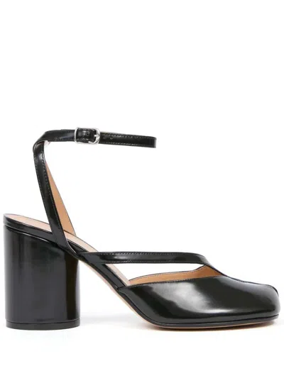 Maison Margiela Tabi Sandals In Brushed Leather In Black
