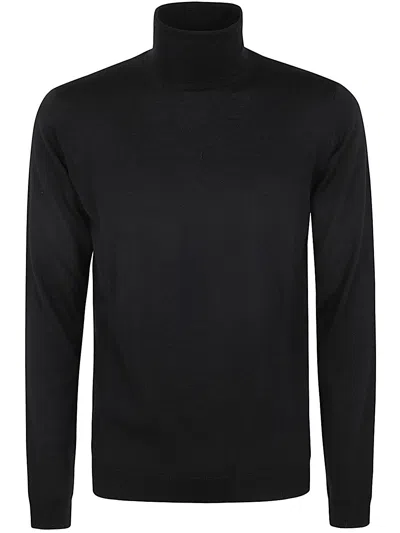 Nuur Turtle Neck Pullover In Black
