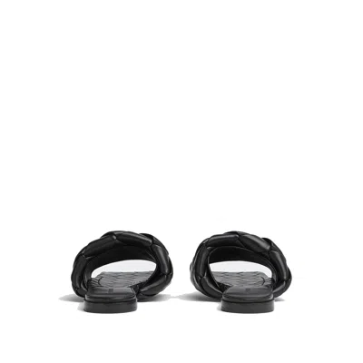 Bottega Veneta Intrecciato Leather Flat Sandals Women In Black