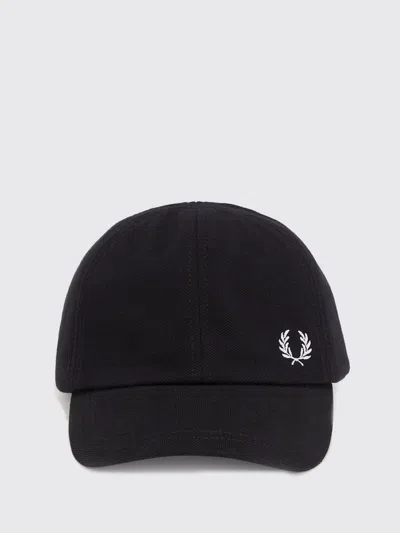 Fred Perry Logo Embroidered Baseball Cap In Black