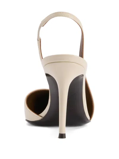 Giuseppe Zanotti Desiree Asymmetric-design Sling-back Pumps In Neutral