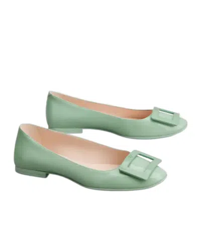 Roger Vivier Round Toe Gommettine Buckle Bow Ballerinas In Green