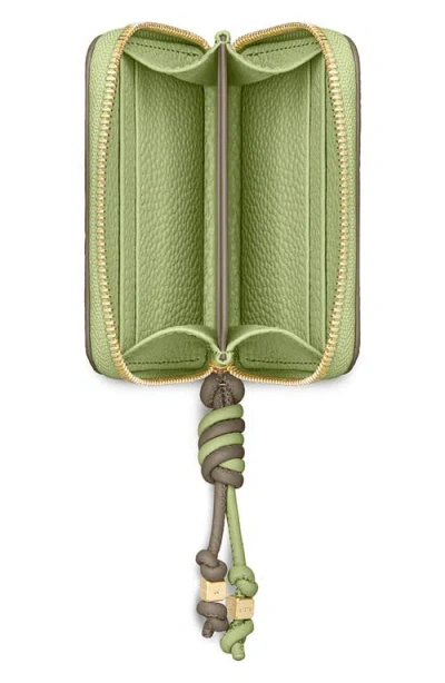 Maison De Sabre Zipped Cuboidal Small Wallet In White