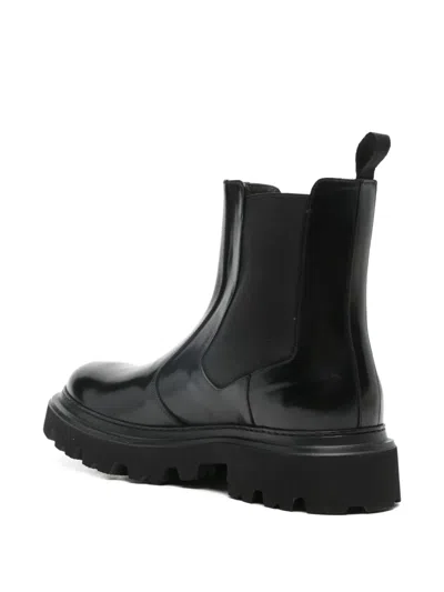 Corneliani Platform Pull-tab Chelsea Boots In Black