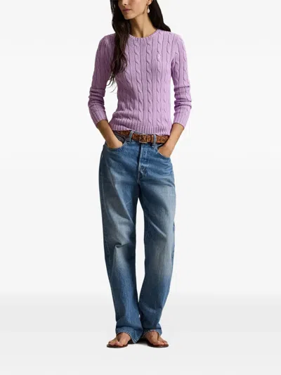 绞花针织圆领毛衣