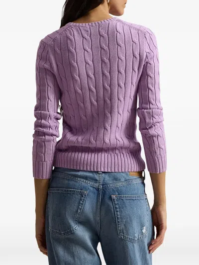 绞花针织圆领毛衣