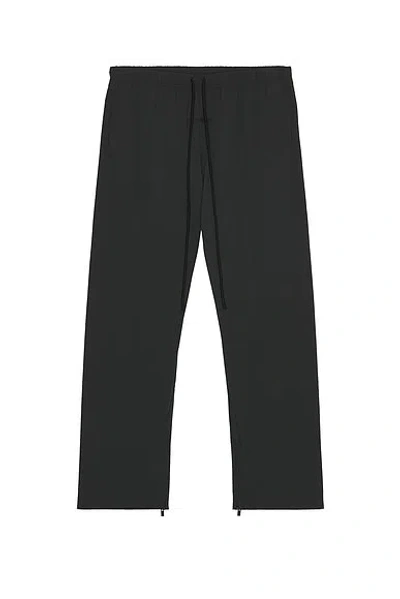 Essentials Relaxed Track Pant In Black