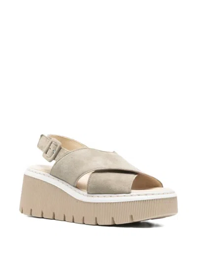 Gabor Cross-over Platform Sandals In Neutral