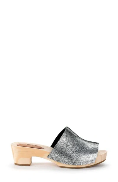 The Sak Ella Clog Sandal In Dark Silver