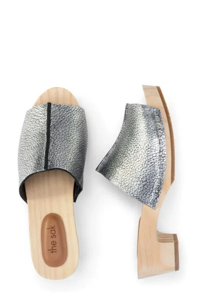 The Sak Ella Clog Sandal In Dark Silver