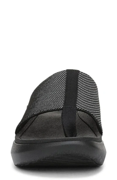 Vionic Aqua Flip Flop In Black