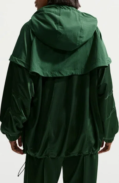 Nike Oversize Windrunner Jacket In Green