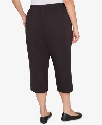 Alfred Dunner Plus Size Classic Solid Twill Button Hem Capri Pants In Black