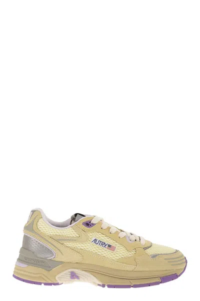 Autry Hyperway Suede And Mesh Trainers In Gold