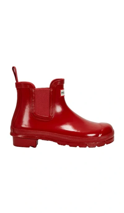 Hunter Original Gloss Waterproof Chelsea Boot In Military Red