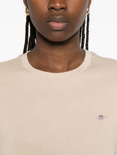Gant Logo-embroidered T-shirt In Neutral