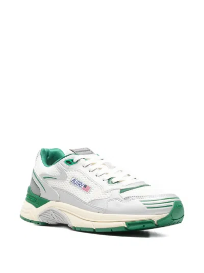 Autry Hyperway Low Sneakers Contrast Heel Design In Multi