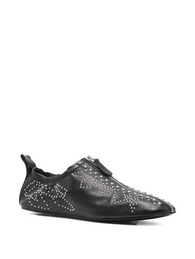 Chloé Low Top Sneakers Pull Tab Round Toe In Black
