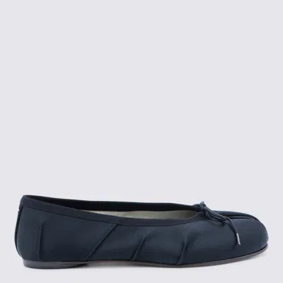 Maison Margiela Split-toe Minimalist Flat Shoes With Bow Accent In Black