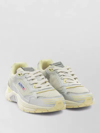 Autry Clc Low Leather Sneakers In White
