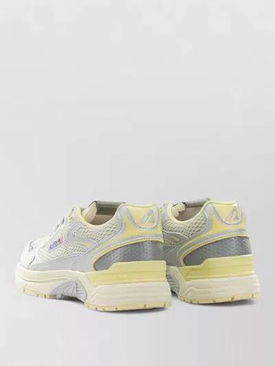 Autry Clc Low Leather Sneakers In White