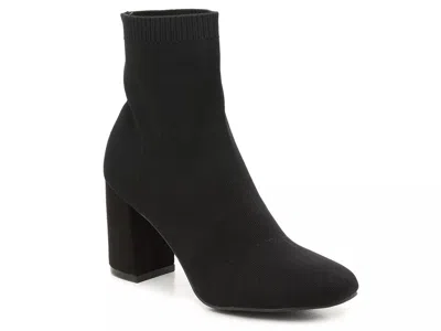 Mia Candra Platform Boot In Black