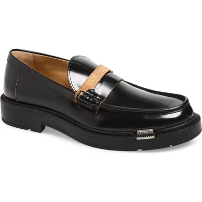 Maison Margiela Sophisticated Loafers For Men In Black