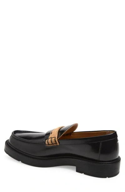 Maison Margiela Sophisticated Loafers For Men In Black