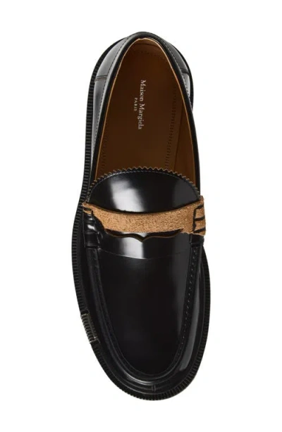 Maison Margiela Sophisticated Loafers For Men In Black