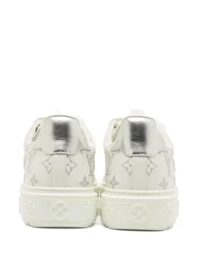 Pre-owned Louis Vuitton 经典logo图案皮质运动鞋 In White