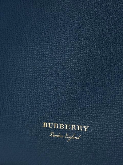 Shop Burberry Medium Banner In Leather And House Check - Blue