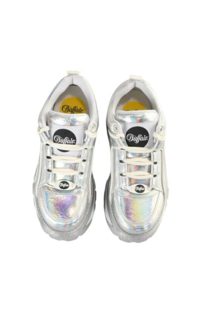 Buffalo Boots Classic Low Sneaker In Silver