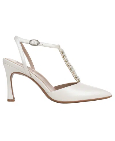Naturalizer Astrid T-strap Pump In White