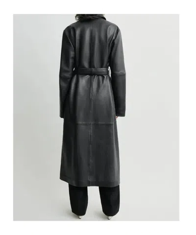 Totême Belted Leather Coat In Black