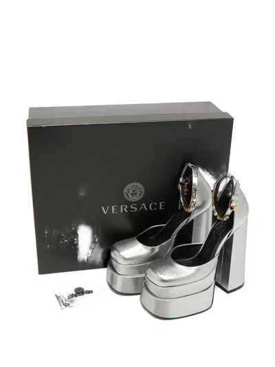 Pre-owned Versace Double Platform Pumps In Silver