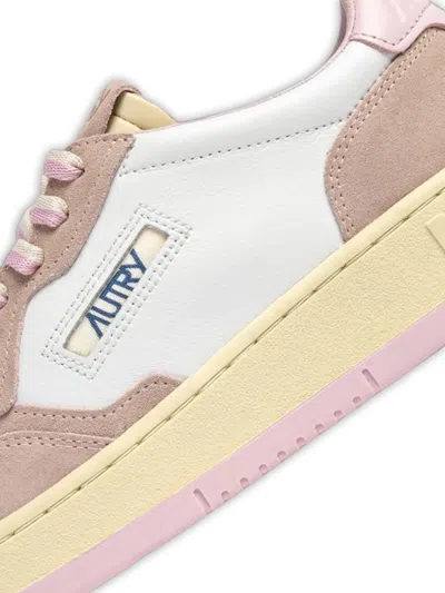 Autry Medalist Low Sneakers In Pink