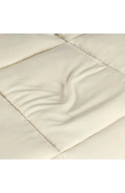Superior Reversible Down Alternative Comforter In White